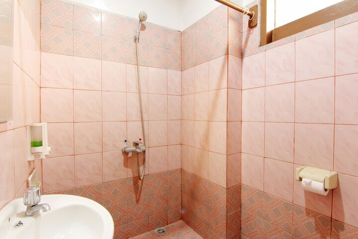 Clean Restrooms