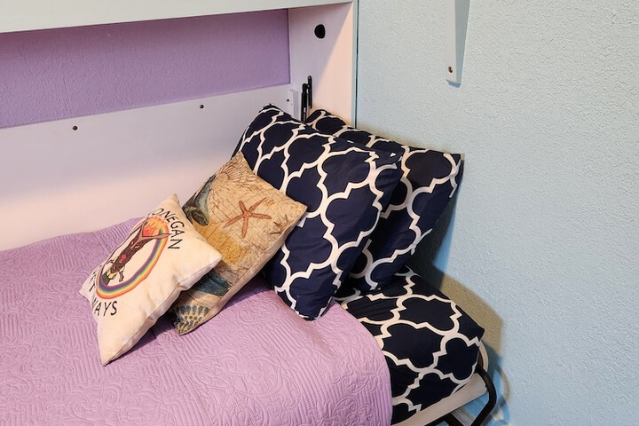 Room 10 of 222