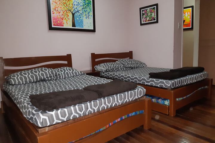 Room 6 of 25
