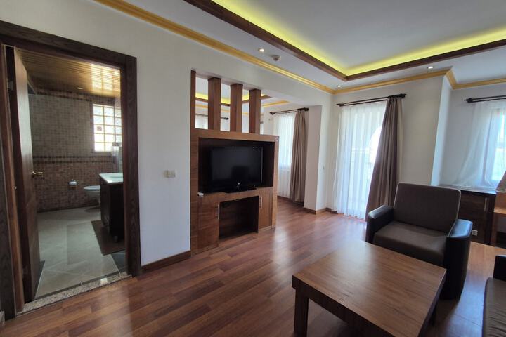 Room 12 of 26