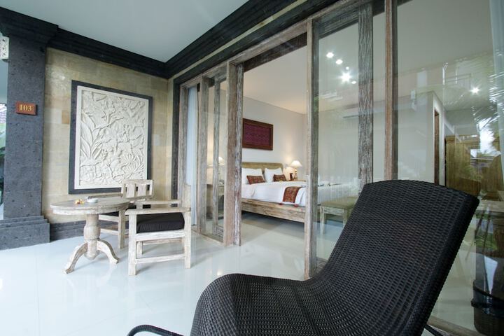 Room 5 of 28