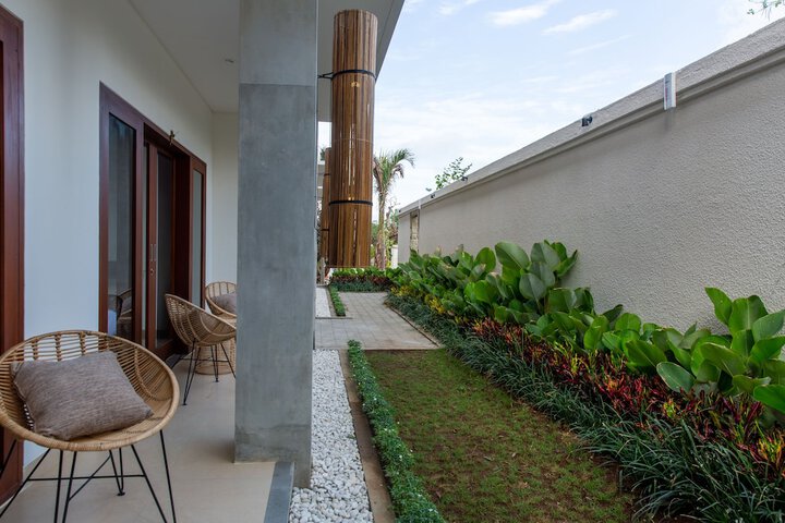 Hotel Exterior 55 of 55