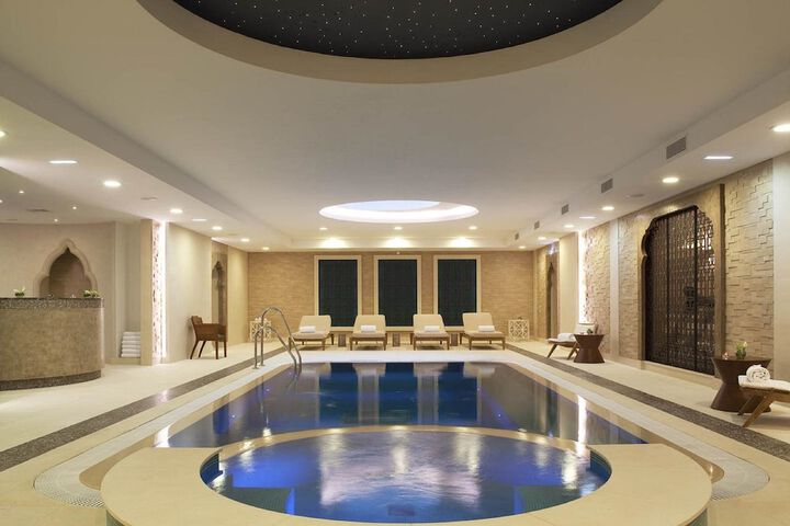 Pool Hotel