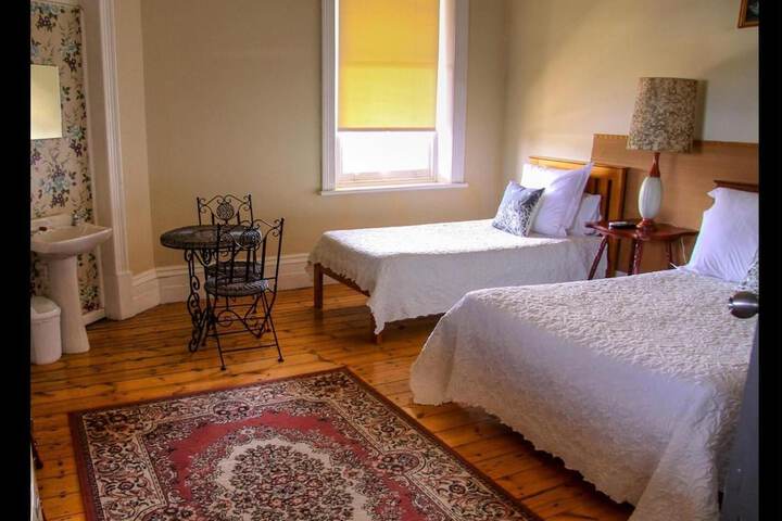 Room 25 of 57