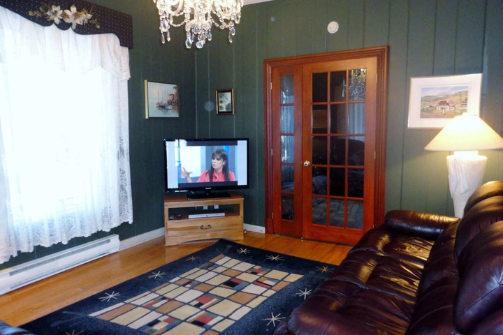 Room 2 of 11