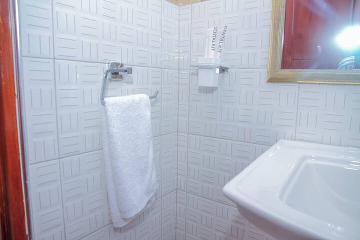 Room 75 of 98