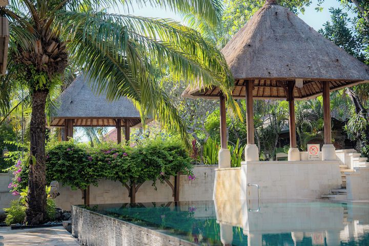 Pools & Facilities
