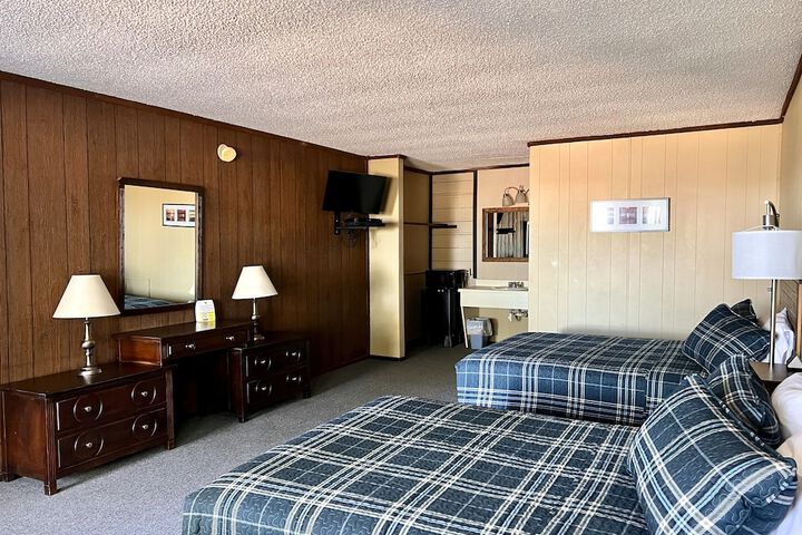 Room 34 of 149