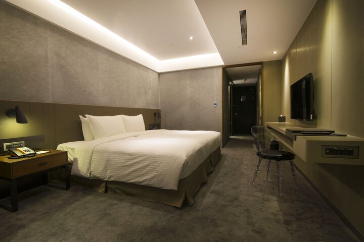 Room 7 of 72
