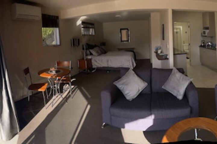 Room 10 of 36