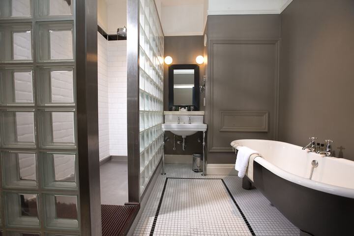 Room 21 of 70