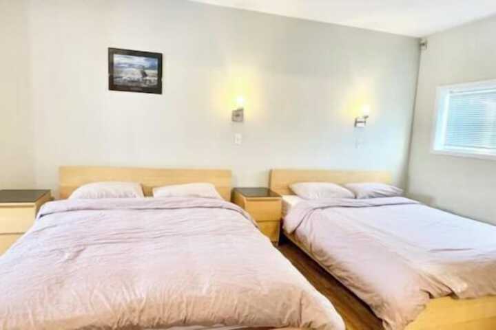 Room 9 of 35