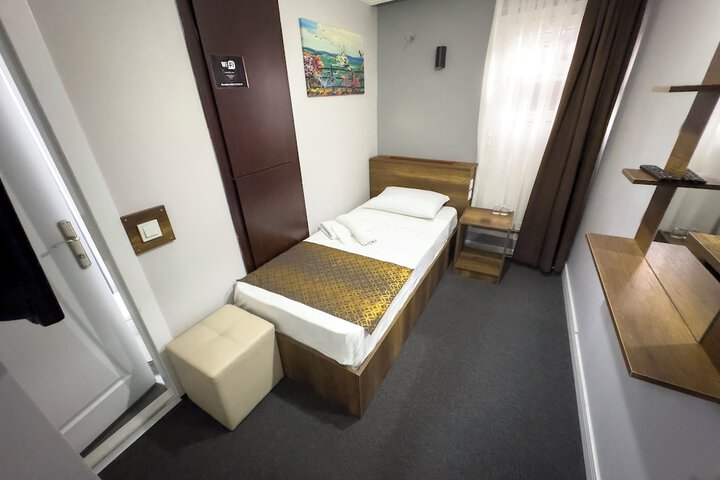 Room 66 of 99