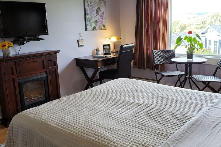 Room 6 of 40