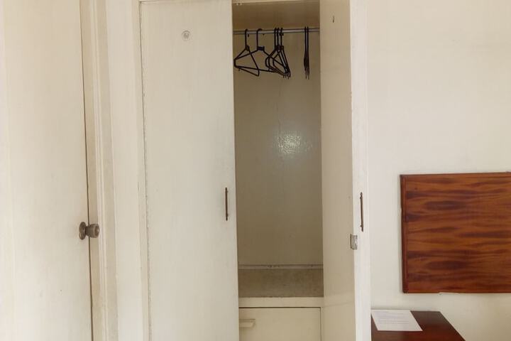 Room 14 of 21
