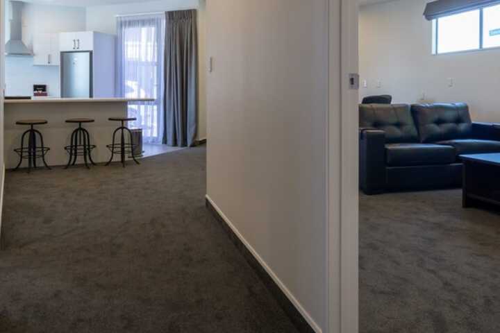 Room 13 of 40
