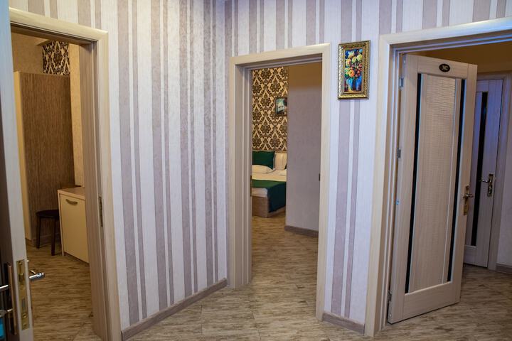 Room 18 of 36