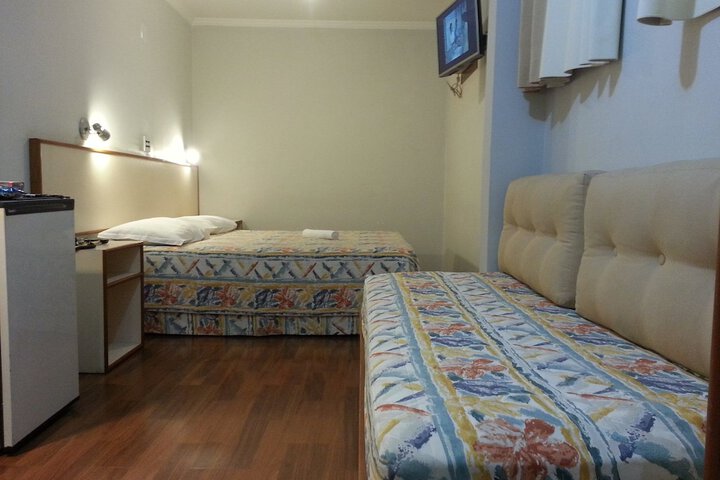 Room 18 of 32