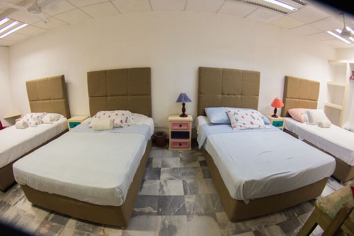 Room 35 of 47