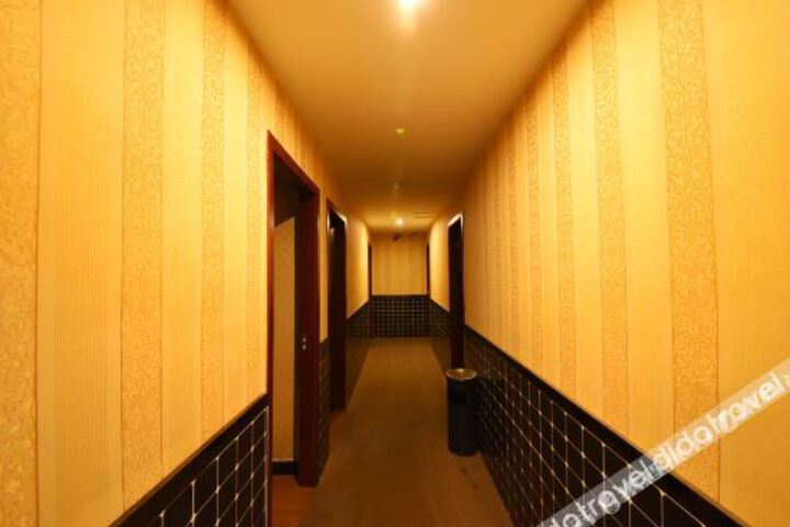 Hotel Interior 8 of 14