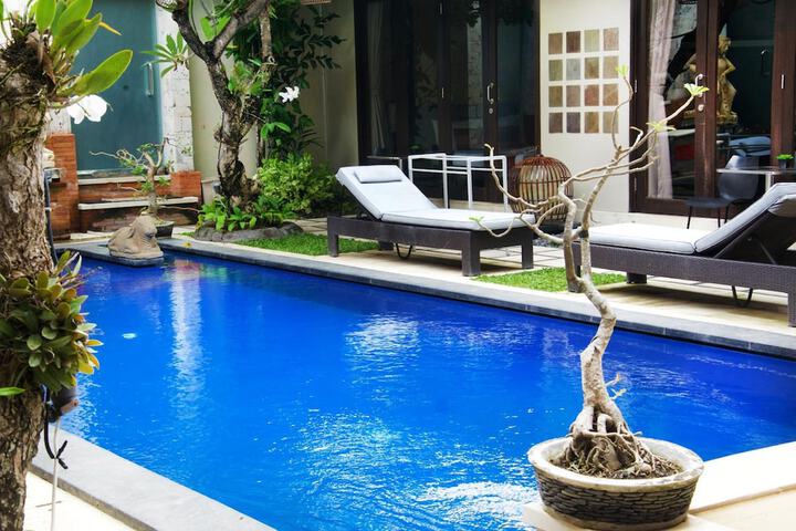 Pools & Facilities