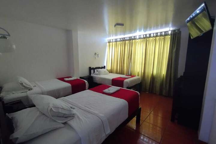 Room 8 of 18