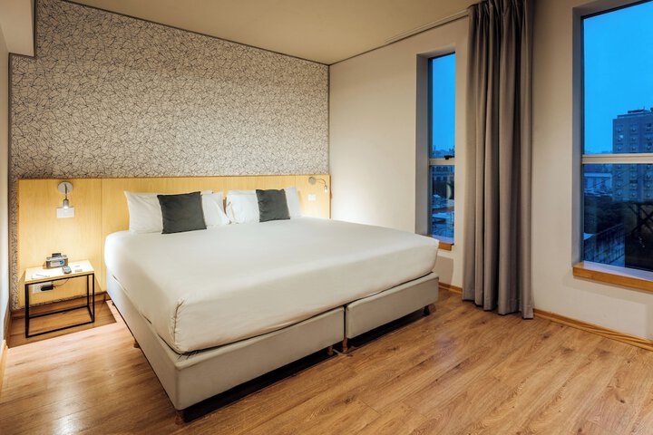 Room 22 of 57