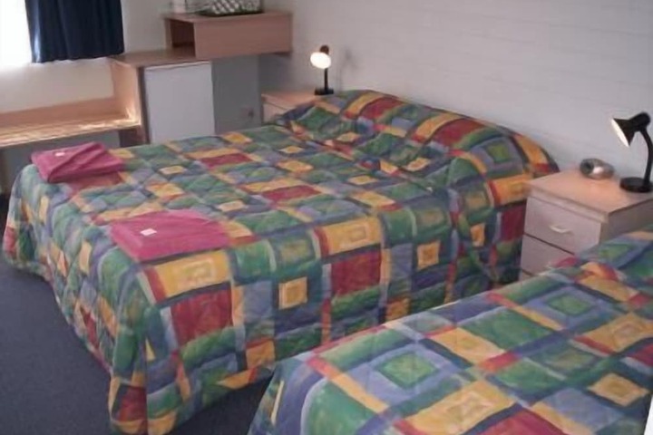 Room 8 of 38