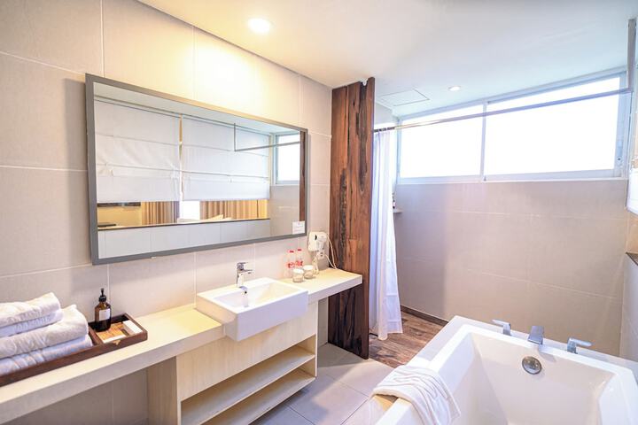 Room 45 of 65
