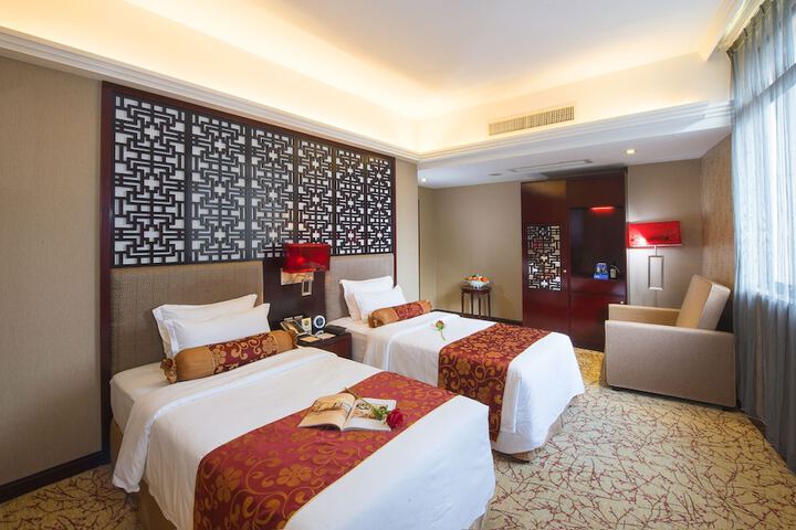 Room 12 of 47
