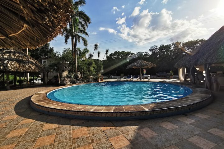 Pools & Facilities