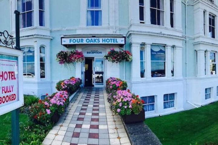 Four Oaks Hotel