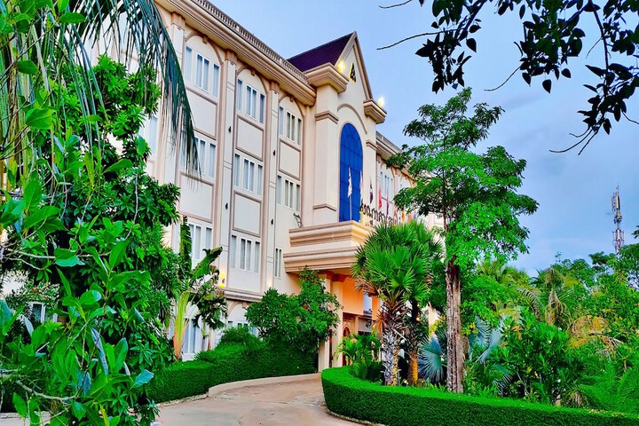 Hotel 68 of 78