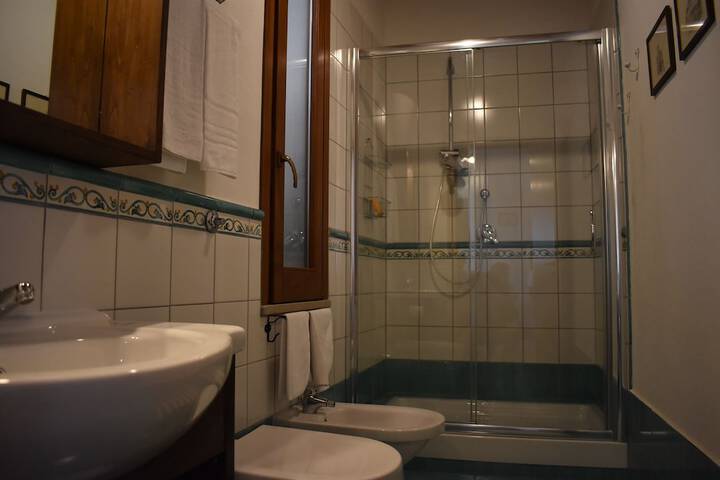 Room 32 of 56