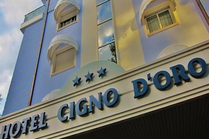 Hotel 19 of 29
