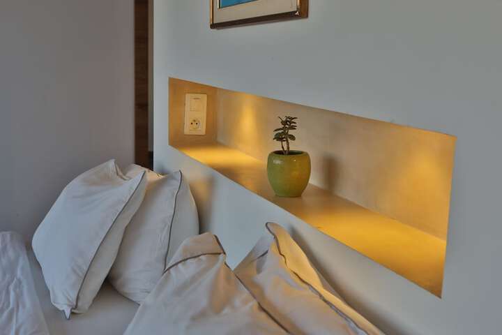 Room 16 of 129