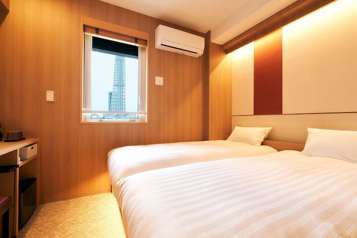 Room 17 of 59