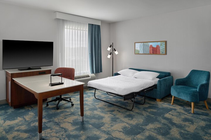 Room 17 of 46