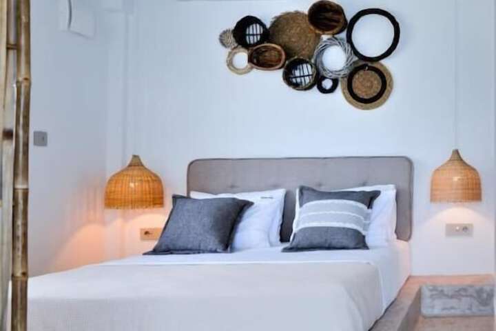 Room 8 of 67