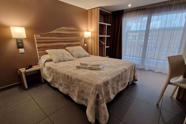Room 28 of 55