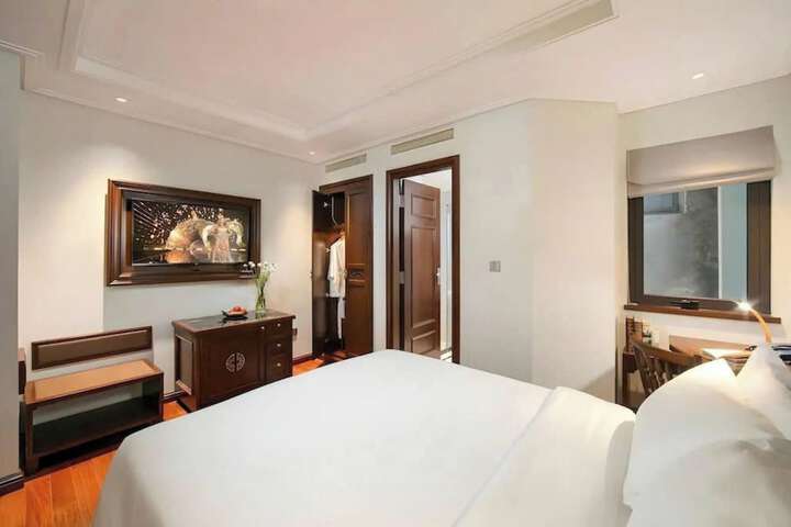 Room 42 of 133