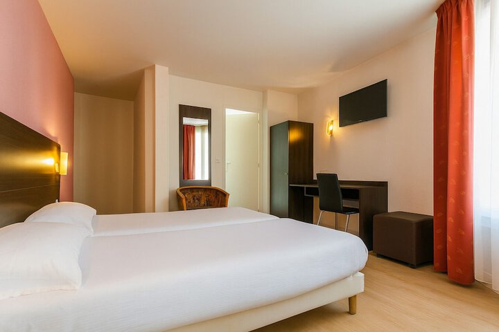 Room 7 of 20