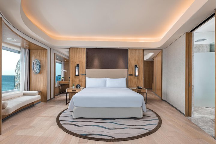Room 30 of 96