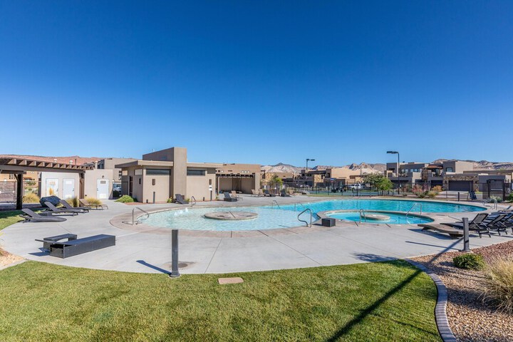 Pool 27 of 48