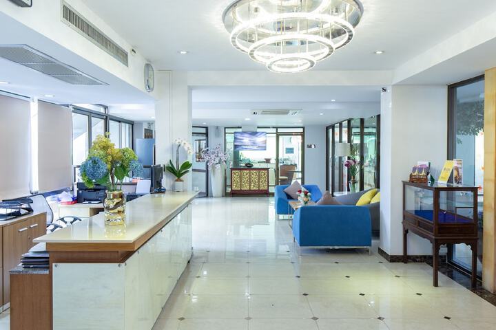Lobby Photo