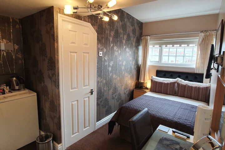 Room 4 of 22