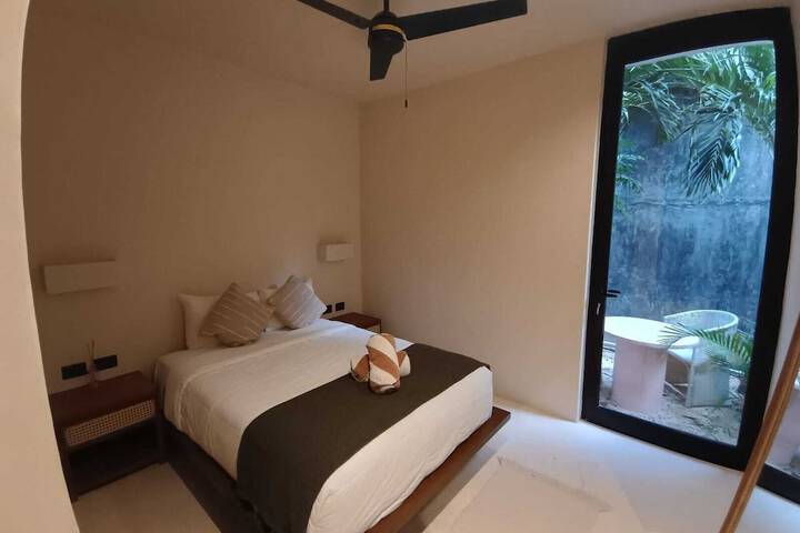 Room 8 of 79