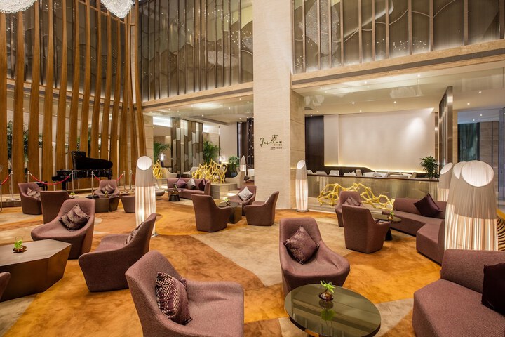 Exterior of Crowne Plaza Fuzhou Riverside by IHG