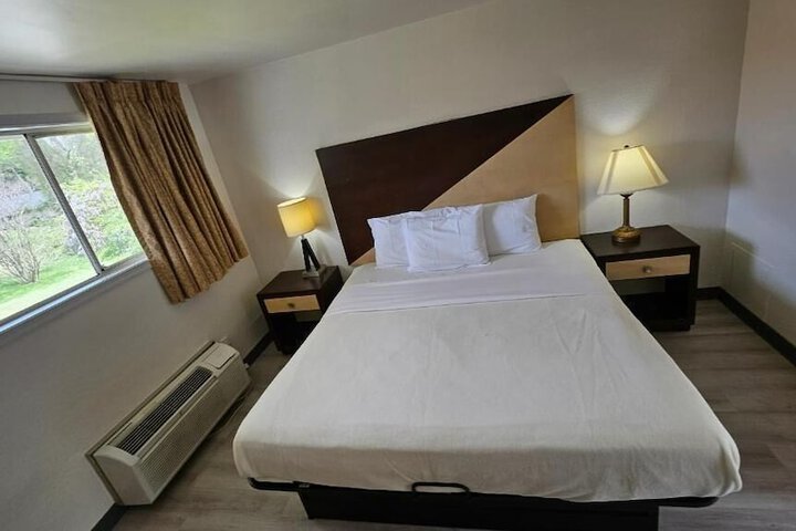 Room 5 of 11