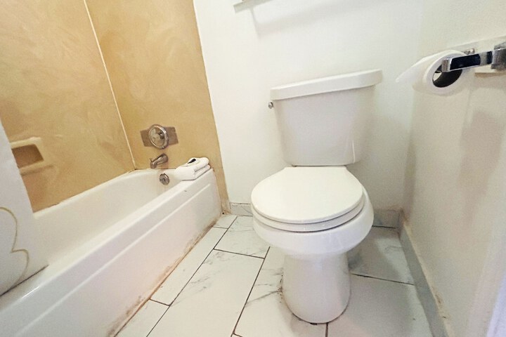 Clean Restrooms